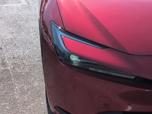 Used 2024 Toyota Prius Prime FWD image 11