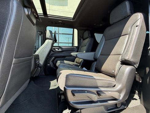 Used 2024 Chevrolet Suburban High Country w/ Premium Package AWD/4WD image 22