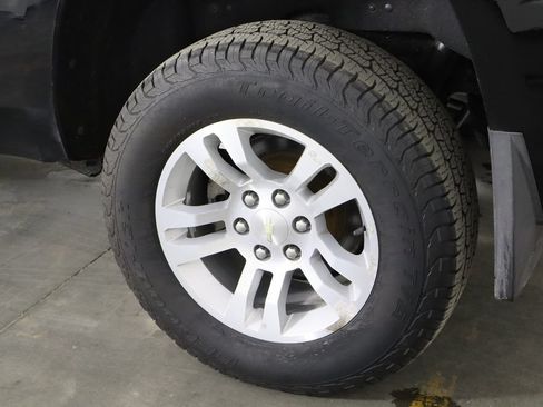 Used 2019 Chevrolet Tahoe 4WD image 35