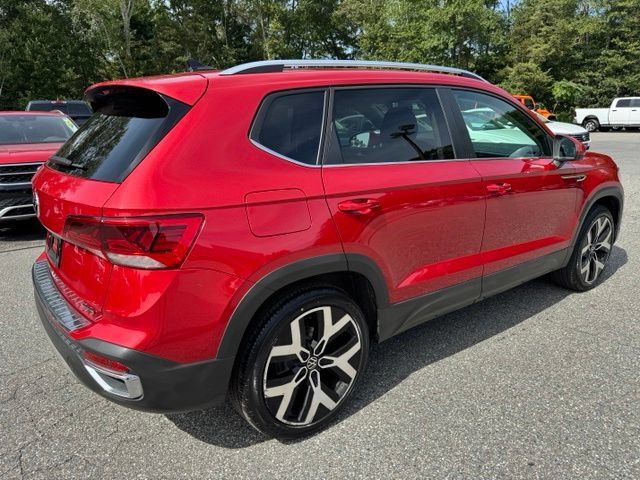 Certified 2022 Volkswagen Taos SEL w/ Panoramic Sunroof Package AWD/4WD image 5