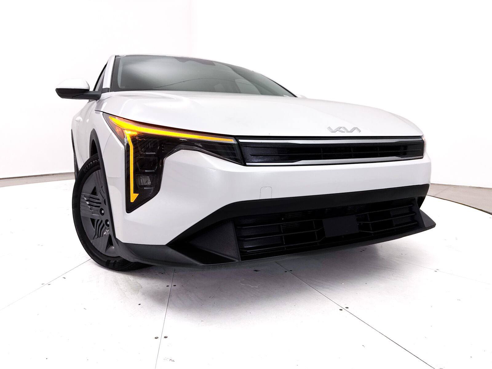Used 2025 Kia K4 FWD image 5