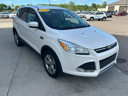 Used 2015 Ford Escape SE FWD image 3