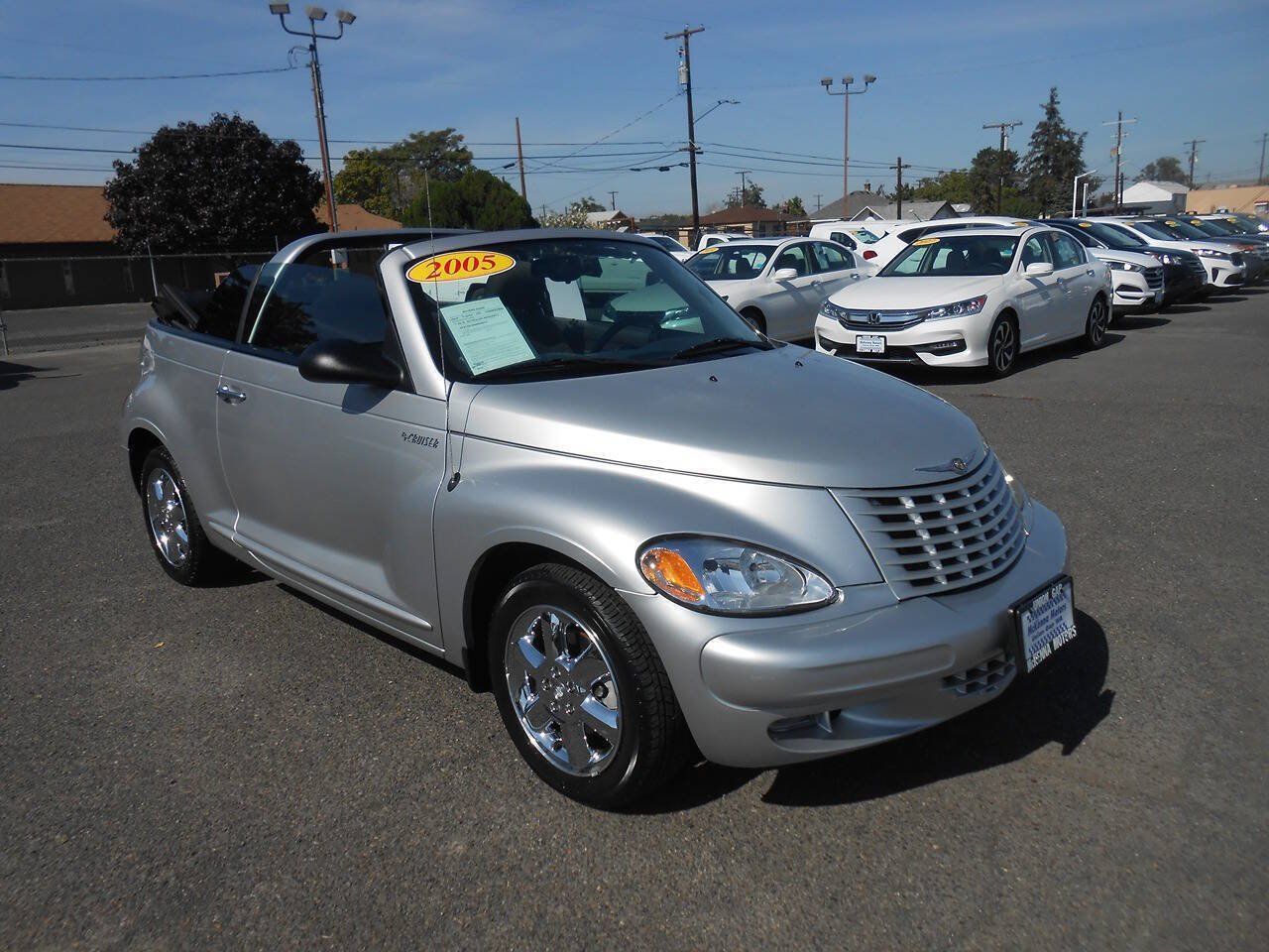 Used 2005 Chrysler PT Cruiser Touring FWD image 3