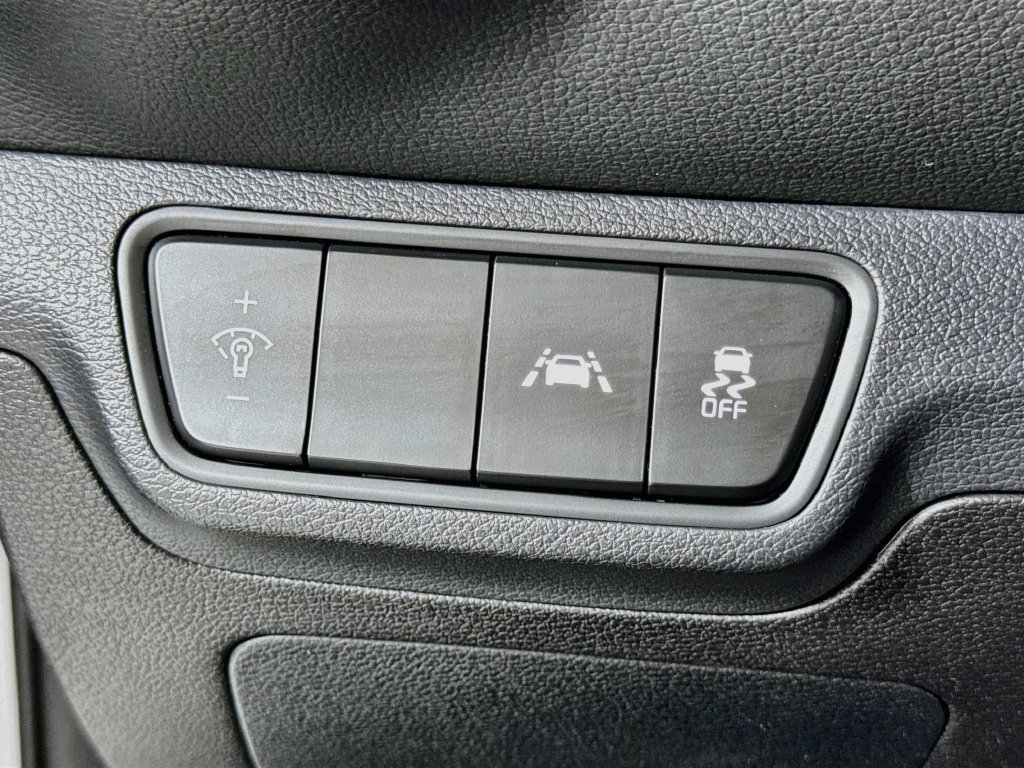 Used 2019 Kia Forte LXS FWD image 12