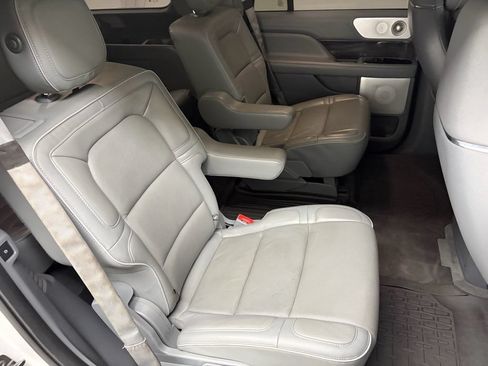 Used 2019 Lincoln Navigator Reserve AWD/4WD image 47
