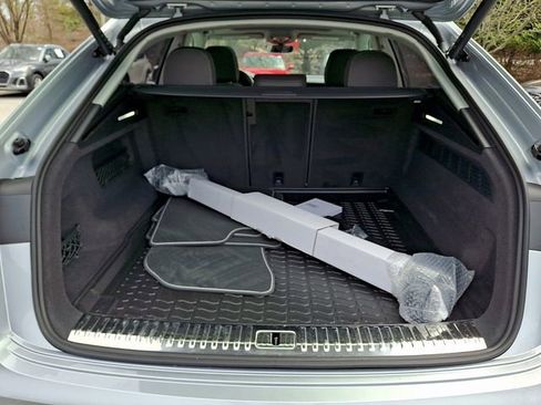 Used 2025 Audi Q8 Premium Plus w/ Premium Plus Package image 31