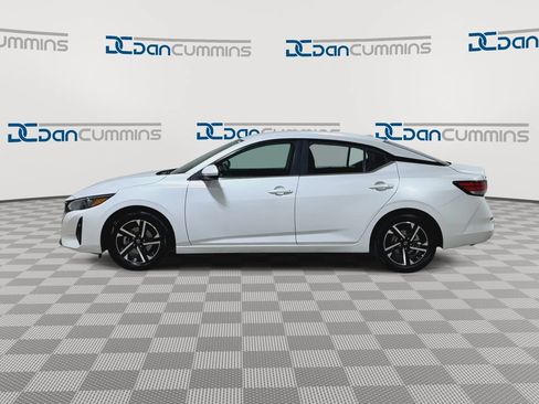 Used 2024 Nissan Sentra SV FWD image 5