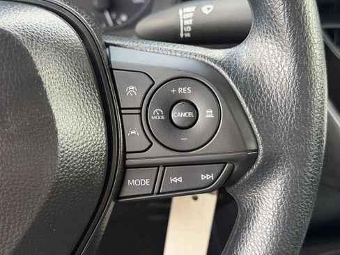 Used 2025 Toyota Corolla LE FWD image 22