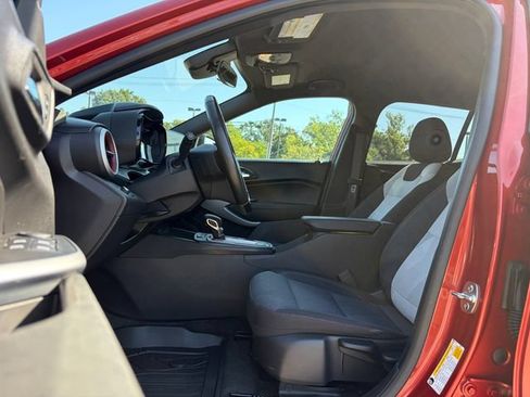 Used 2024 Chevrolet Trax RS w/ Driver Confidence Package FWD image 17