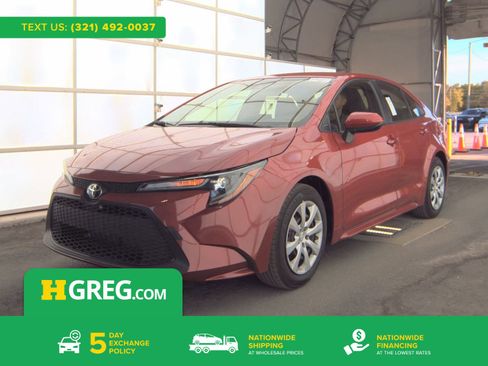 Used 2021 Toyota Corolla LE image 1