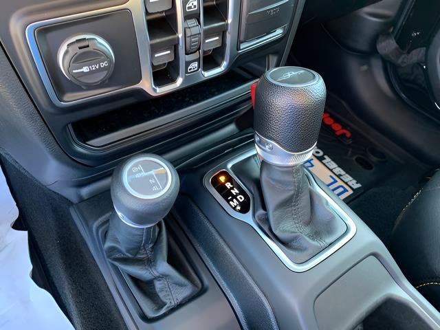 Used 2023 Jeep Gladiator Sport AWD/4WD image 45