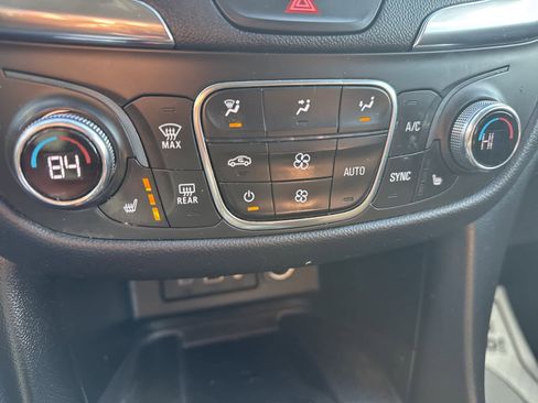 Used 2021 Chevrolet Equinox Premier w/ LPO, Floor Liner Package image 26