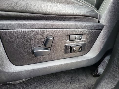 Used 2014 RAM 2500 Laramie w/ Black Appearance Group image 15