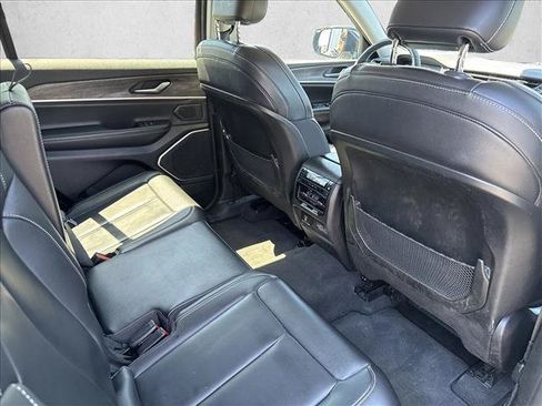 Used 2021 Jeep Grand Cherokee L Limited AWD/4WD image 16