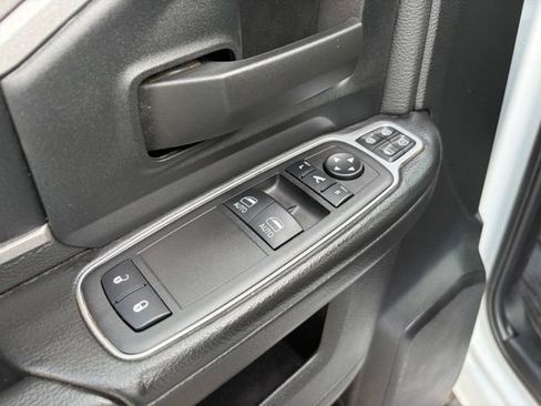 Used 2024 RAM 3500 Tradesman w/ Chrome Appearance Group AWD/4WD image 18