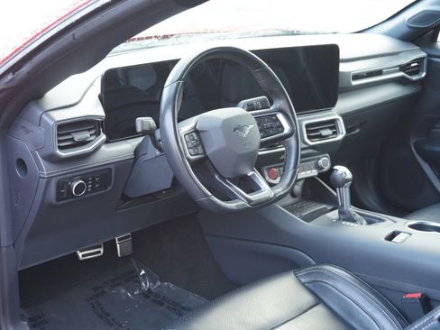 Used 2024 Ford Mustang Premium image 14