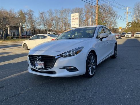 Used 2018 MAZDA MAZDA3 Touring image 1