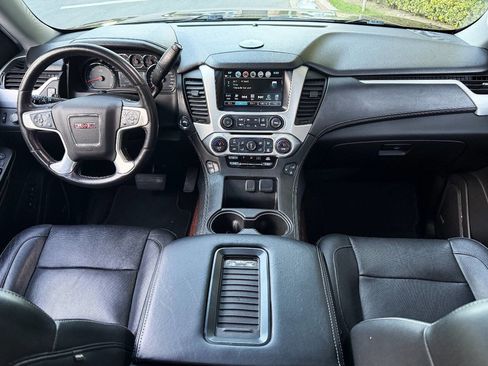 Used 2017 GMC Yukon XL SLT w/ Open Road Package image 28