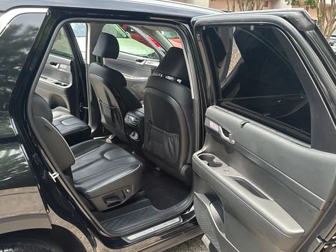 Used 2024 Hyundai Palisade Limited FWD image 23