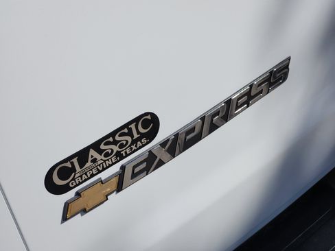 New 2025 Chevrolet Express 2500 w/ Driver Convenience Package image 8