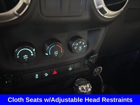 Used 2017 Jeep Wrangler Sahara w/ Connectivity Group AWD/4WD image 20