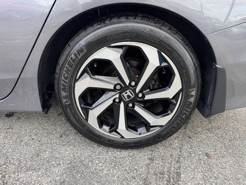Used 2017 Honda Accord EX image 20