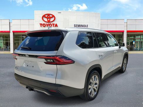 Used 2025 Toyota Grand Highlander AWD Hybrid image 3