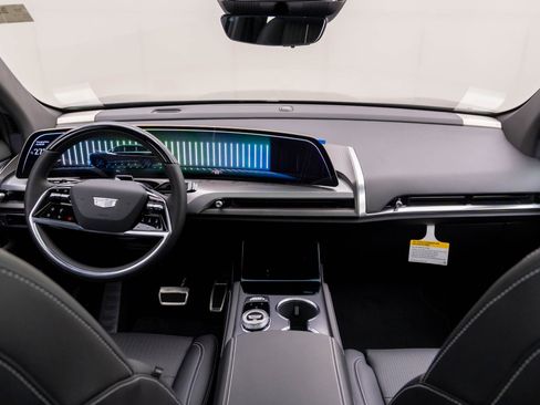New 2026 Cadillac Vistiq Sport AWD/4WD image 9