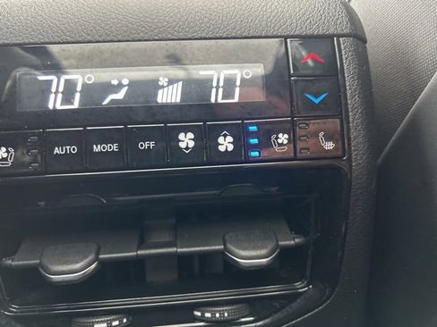 Used 2023 Jeep Grand Cherokee L Summit image 17