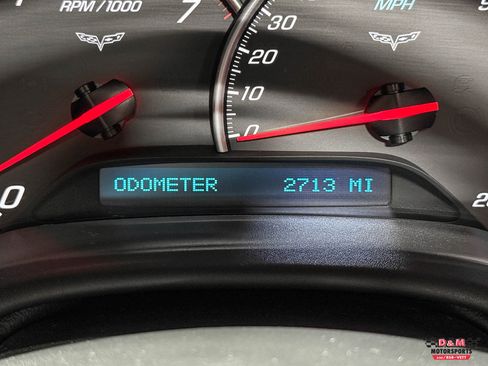 Used 2005 Chevrolet Corvette Convertible w/ Preferred Equipment Group RWD image 21