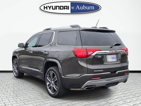 Used 2019 GMC Acadia Denali w/ Technology Package FWD image 9