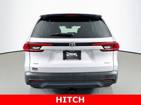 Certified 2024 Toyota Grand Highlander XLE image 11