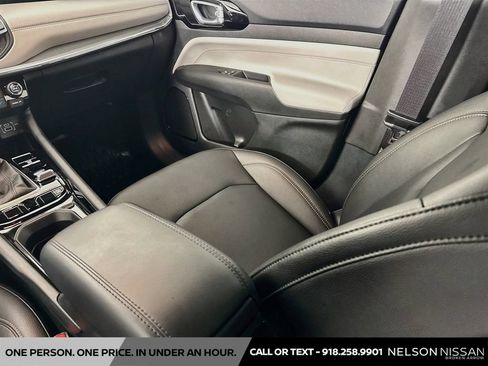 Used 2024 Jeep Compass Limited AWD/4WD image 22