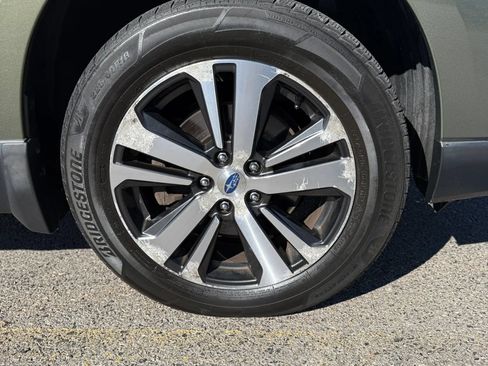Used 2018 Subaru Outback 3.6R Limited AWD/4WD image 28