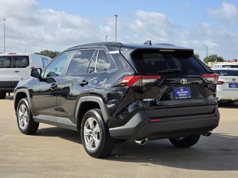 Used 2025 Toyota RAV4 XLE FWD image 7