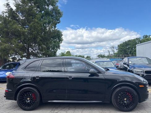 Used 2016 Porsche Cayenne GTS AWD/4WD image 4