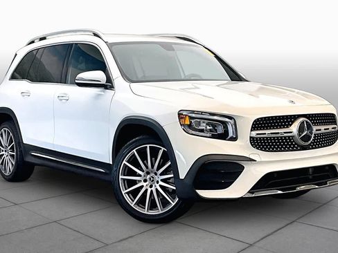 Used 2021 Mercedes-Benz GLB 250 image 3