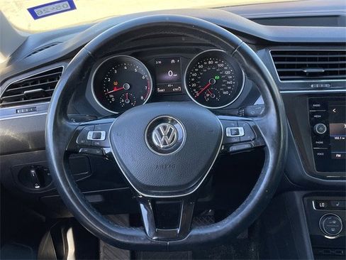 Used 2018 Volkswagen Tiguan SE image 13