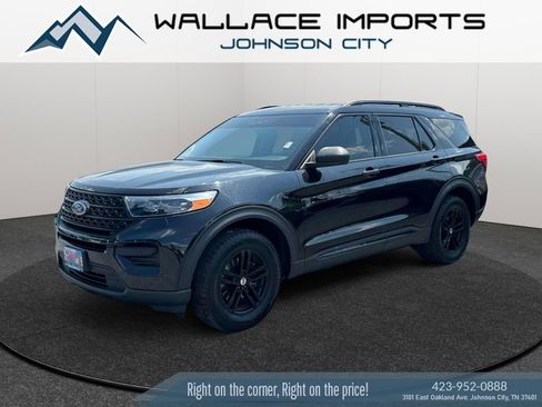 Used 2021 Ford Explorer XLT AWD/4WD image 2