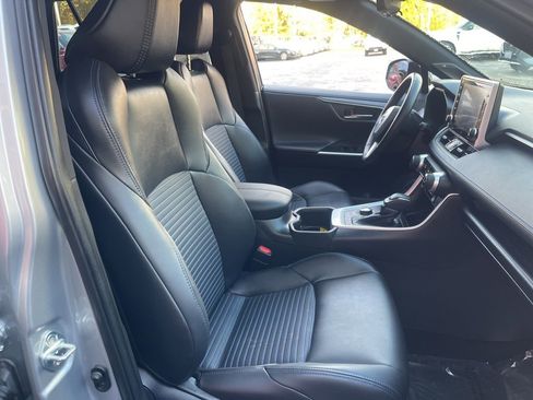 Used 2022 Toyota RAV4 XSE image 17