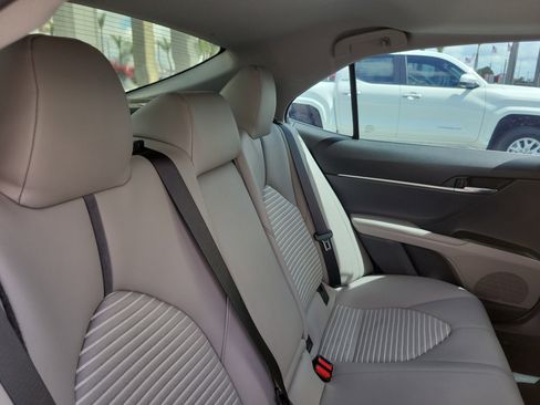 Used 2022 Toyota Camry SE w/ Audio Upgrade Package image 15