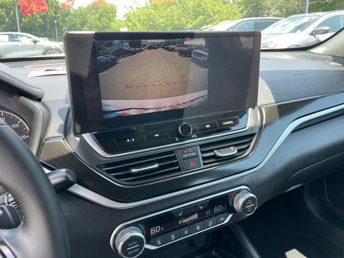 Certified 2024 Nissan Altima 2.5 SR w/ SR Premium Package AWD/4WD image 21
