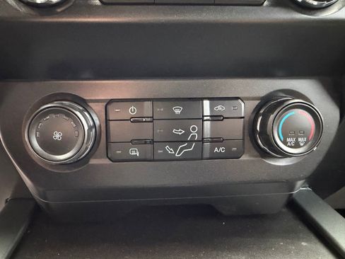 Used 2022 Ford F350 XLT w/ Black Appearance Package image 22