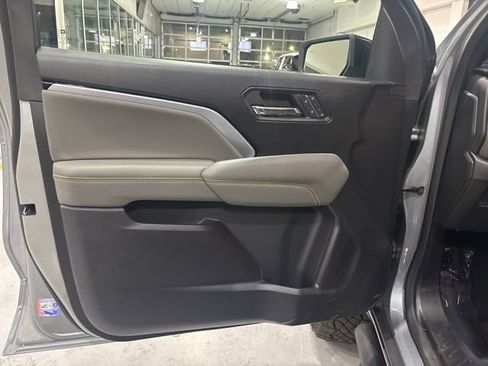 Used 2026 Chevrolet Colorado ZR2 AWD/4WD image 13