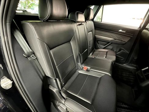 Used 2023 Volkswagen Atlas Cross Sport SE image 29