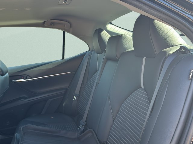Used 2019 Toyota Camry SE w/ Convenience Package FWD image 14