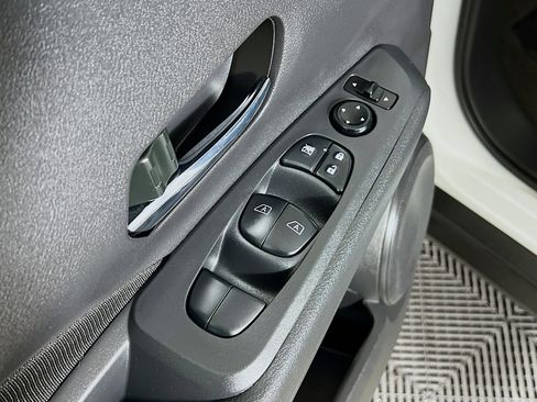 Used 2024 Nissan Kicks SV FWD image 17