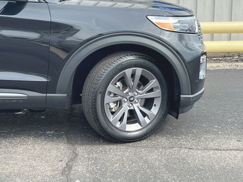 Used 2023 Ford Explorer XLT w/ Equipment Group 202A image 22