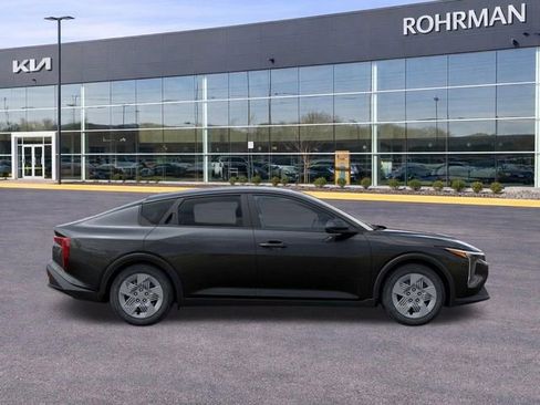 New 2025 Kia K4 LX FWD image 7