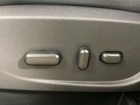 Used 2017 Ford Escape SE image 13